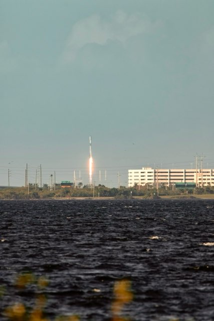 Photo by Lau Brown SpaceX Starlink 6-61 100th Flight YTD